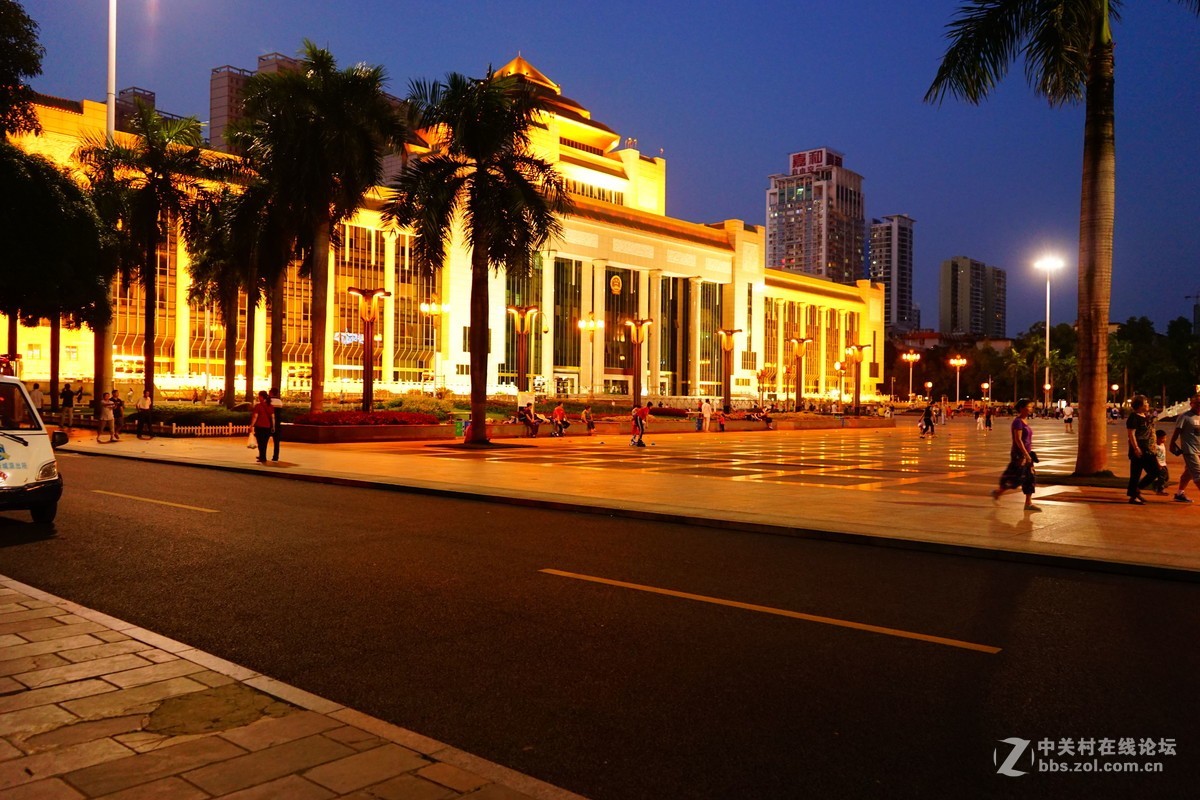 南宁市民族广场夜景4
