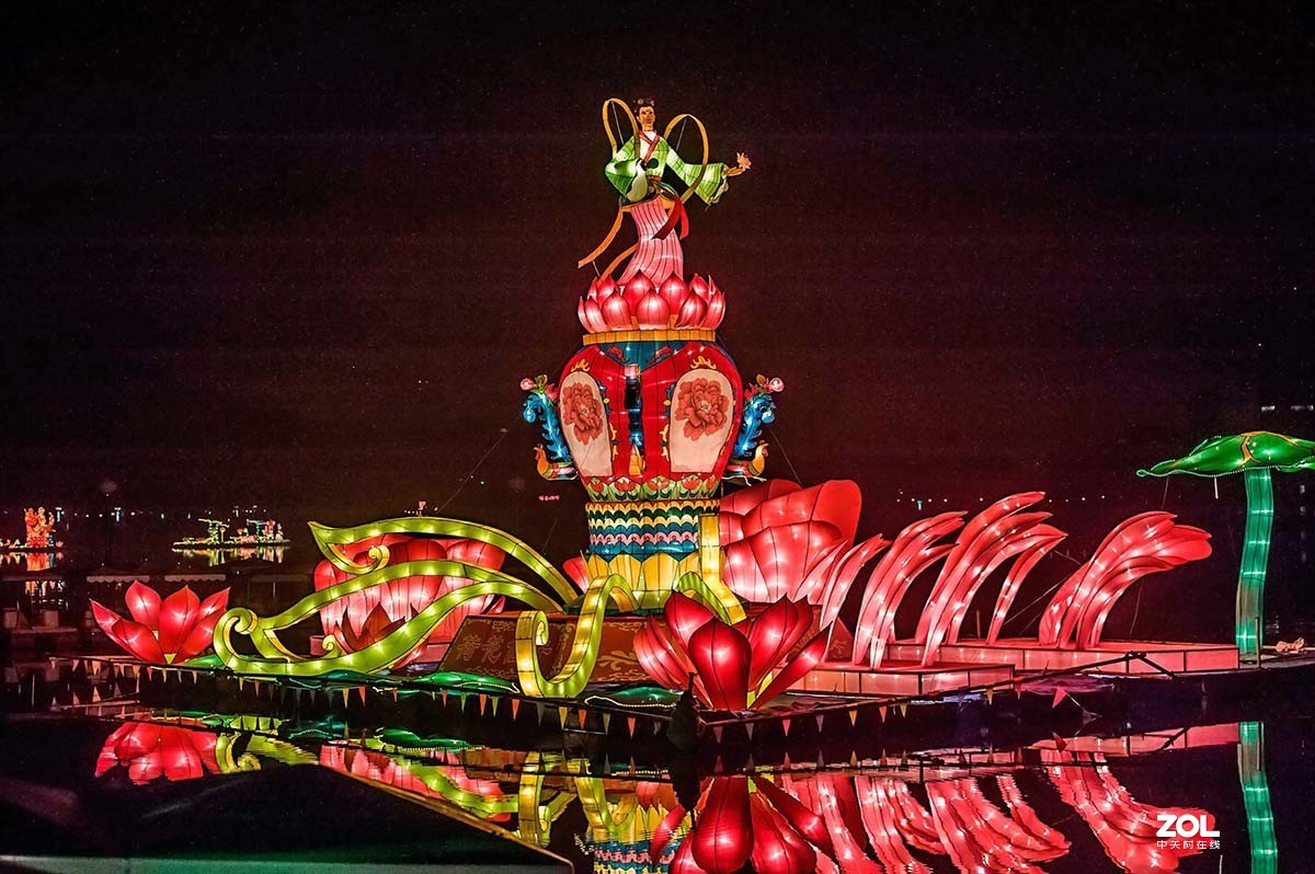 那年那月烈士公园观灯展