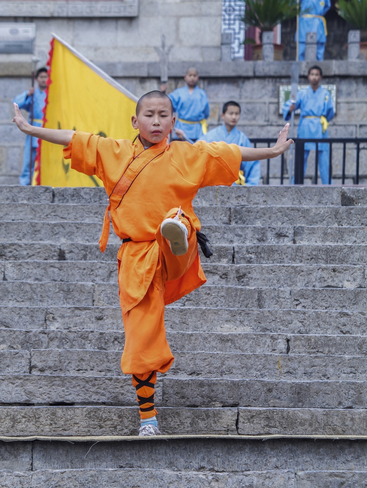 少   林   武   僧