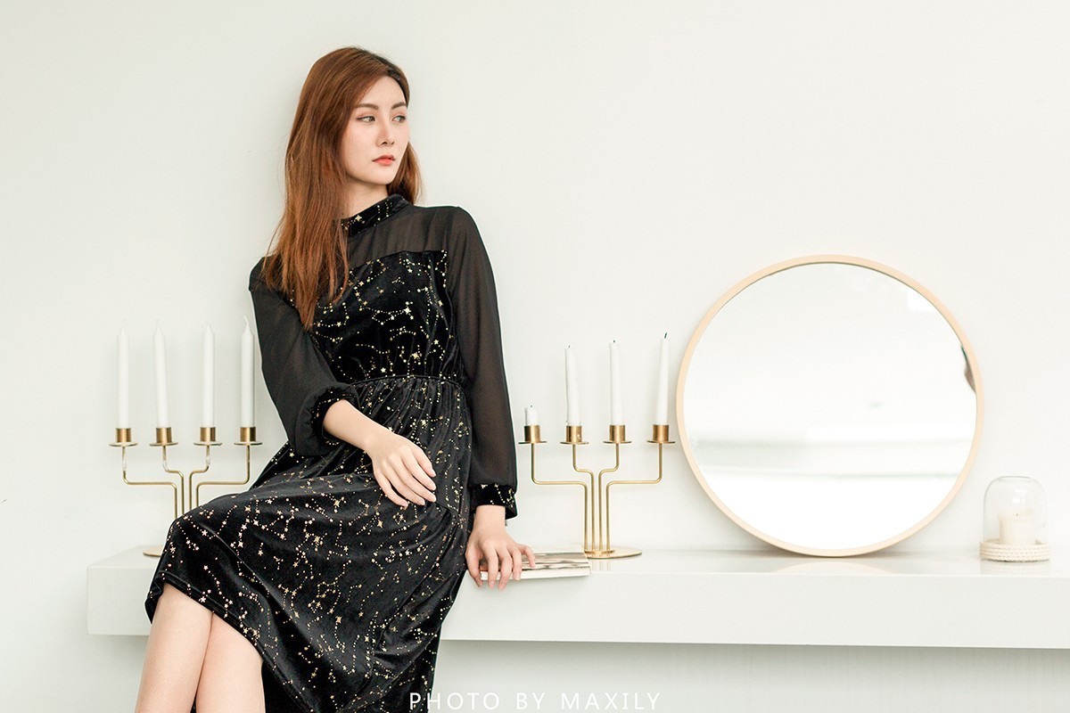 《Cute  Meet  Cafe》