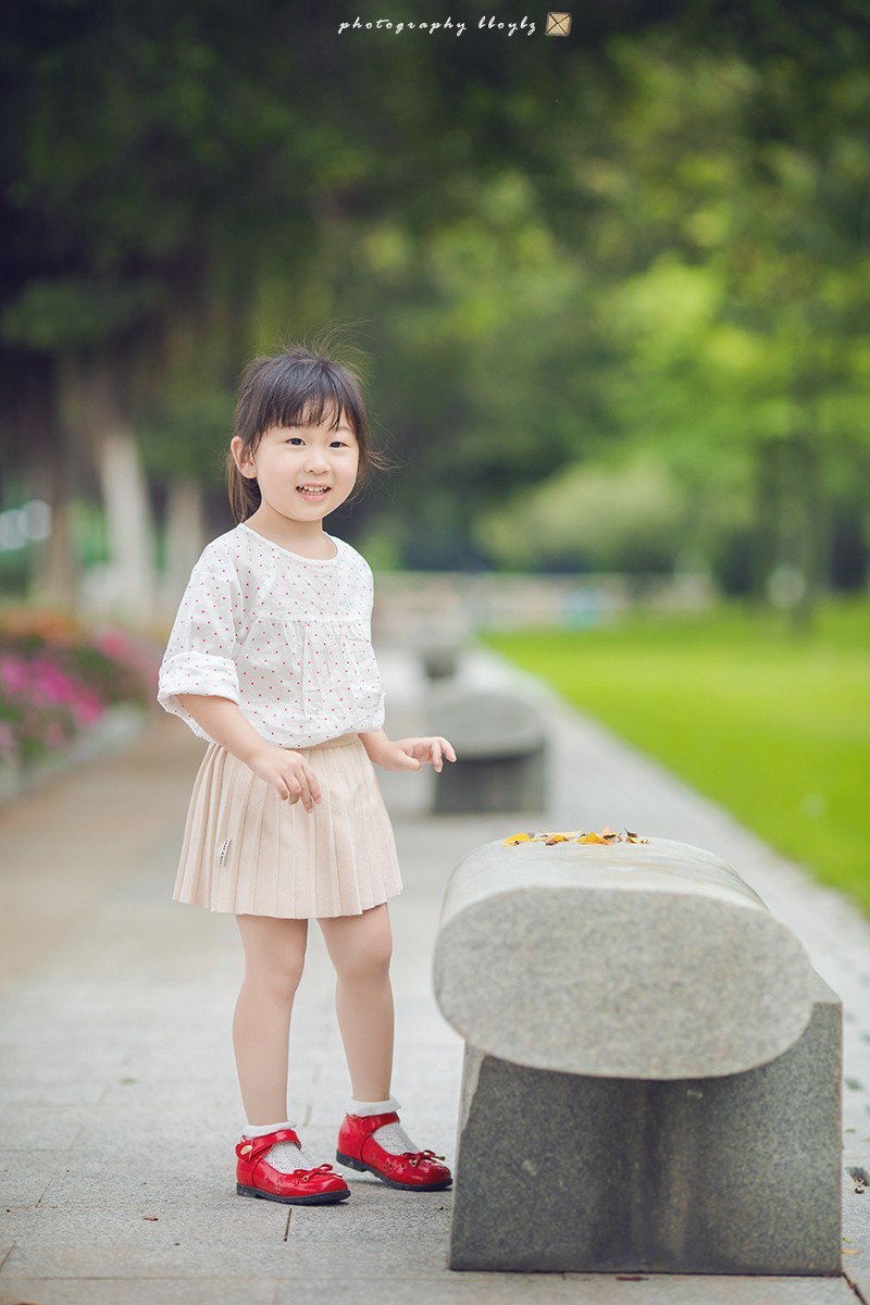 可爱的玥玥小姑娘