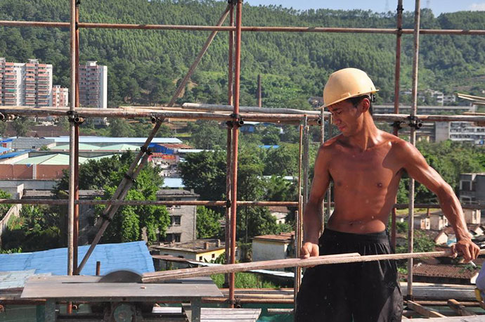 #佳能月赛-最可爱的人#城市的搬运工