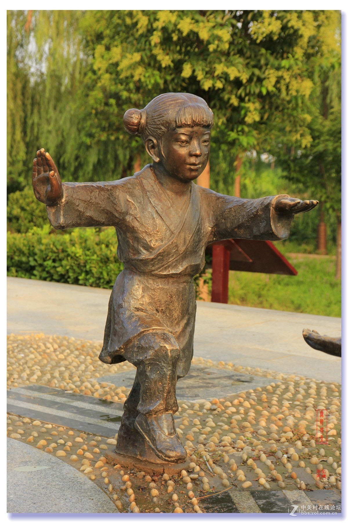 沛县安国文化广场雕像1