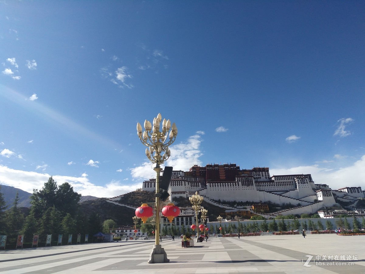 自驾到西藏拉萨布达拉宫广场照片！