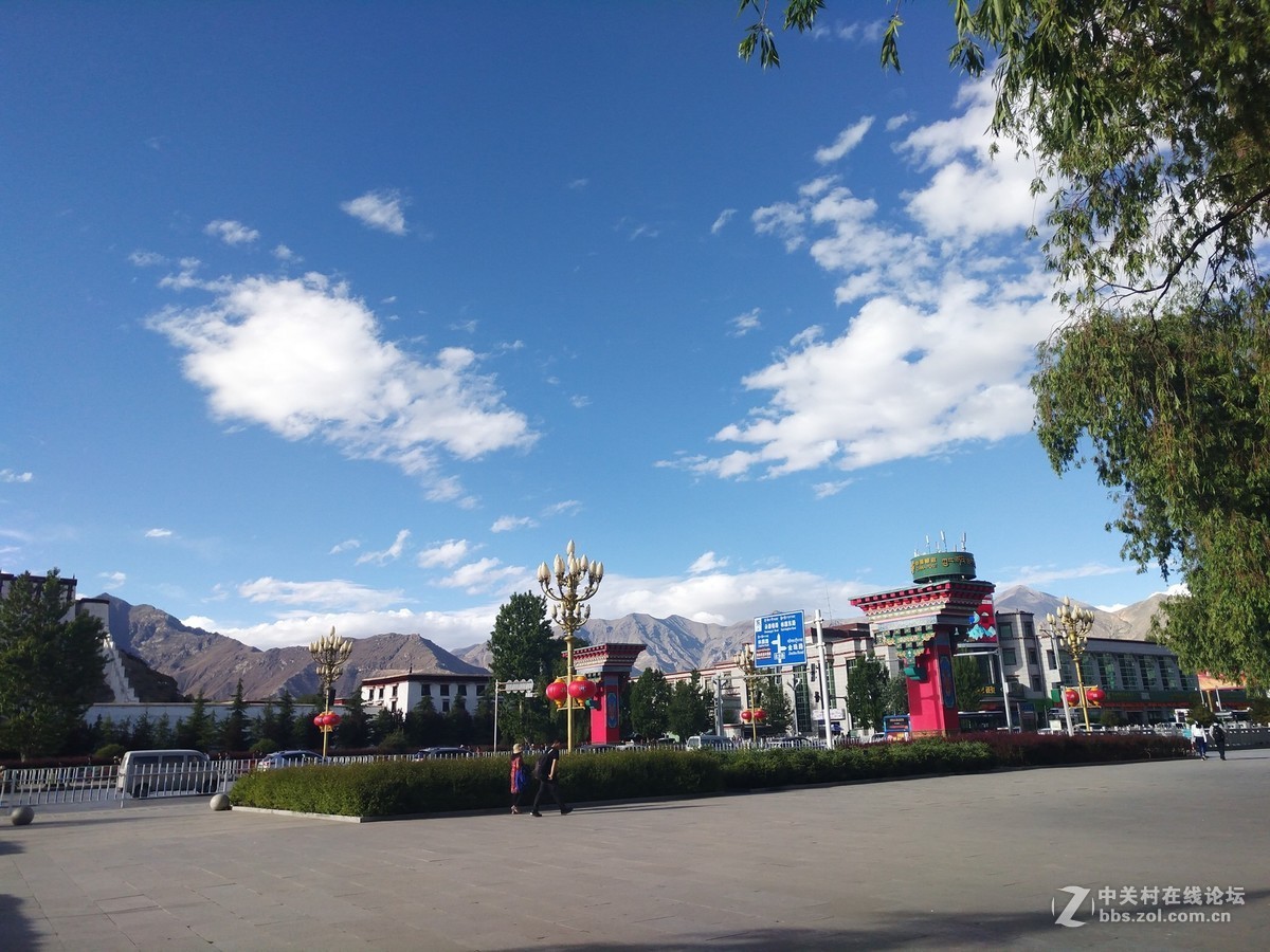 自驾到西藏拉萨布达拉宫广场照片！