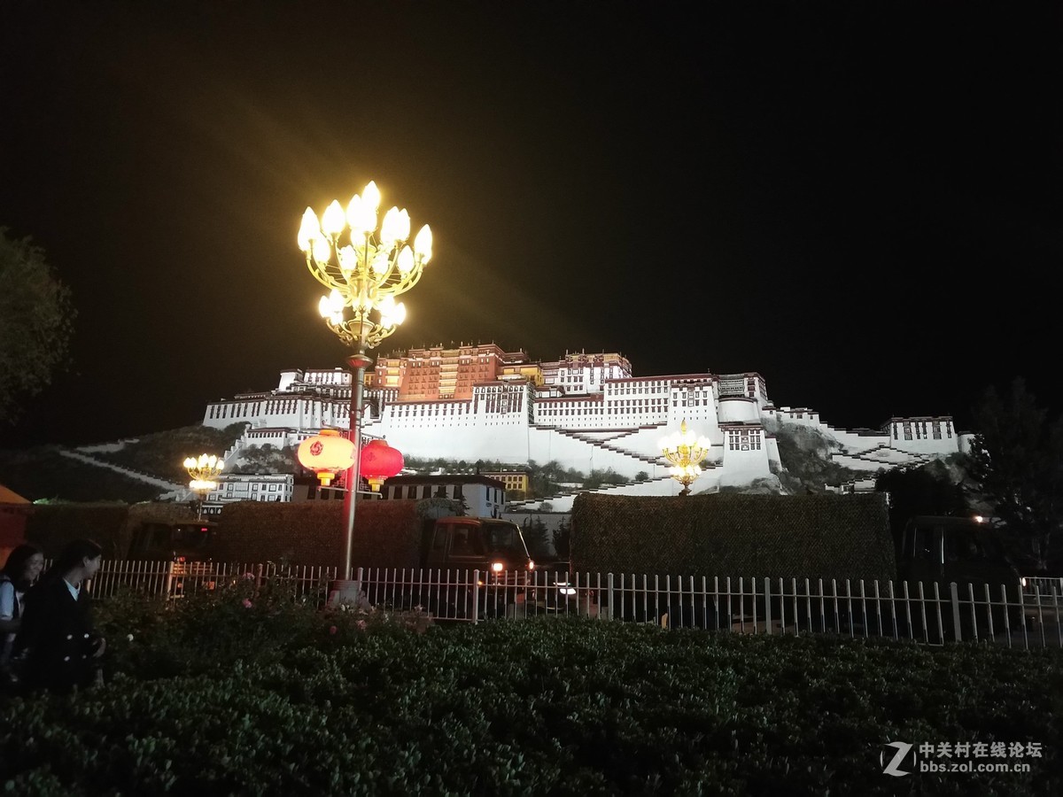 自驾到西藏拉萨布达拉宫广场照片！