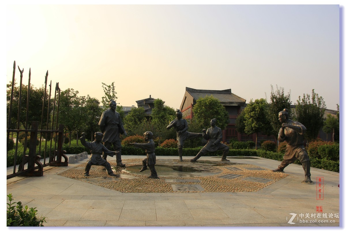 沛县安国文化广场雕像1