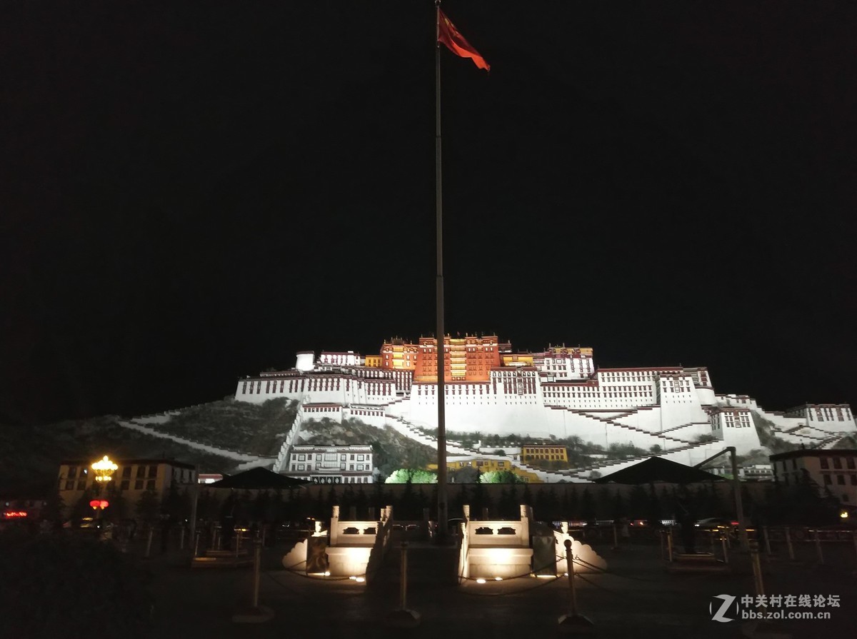 自驾到西藏拉萨布达拉宫广场照片！