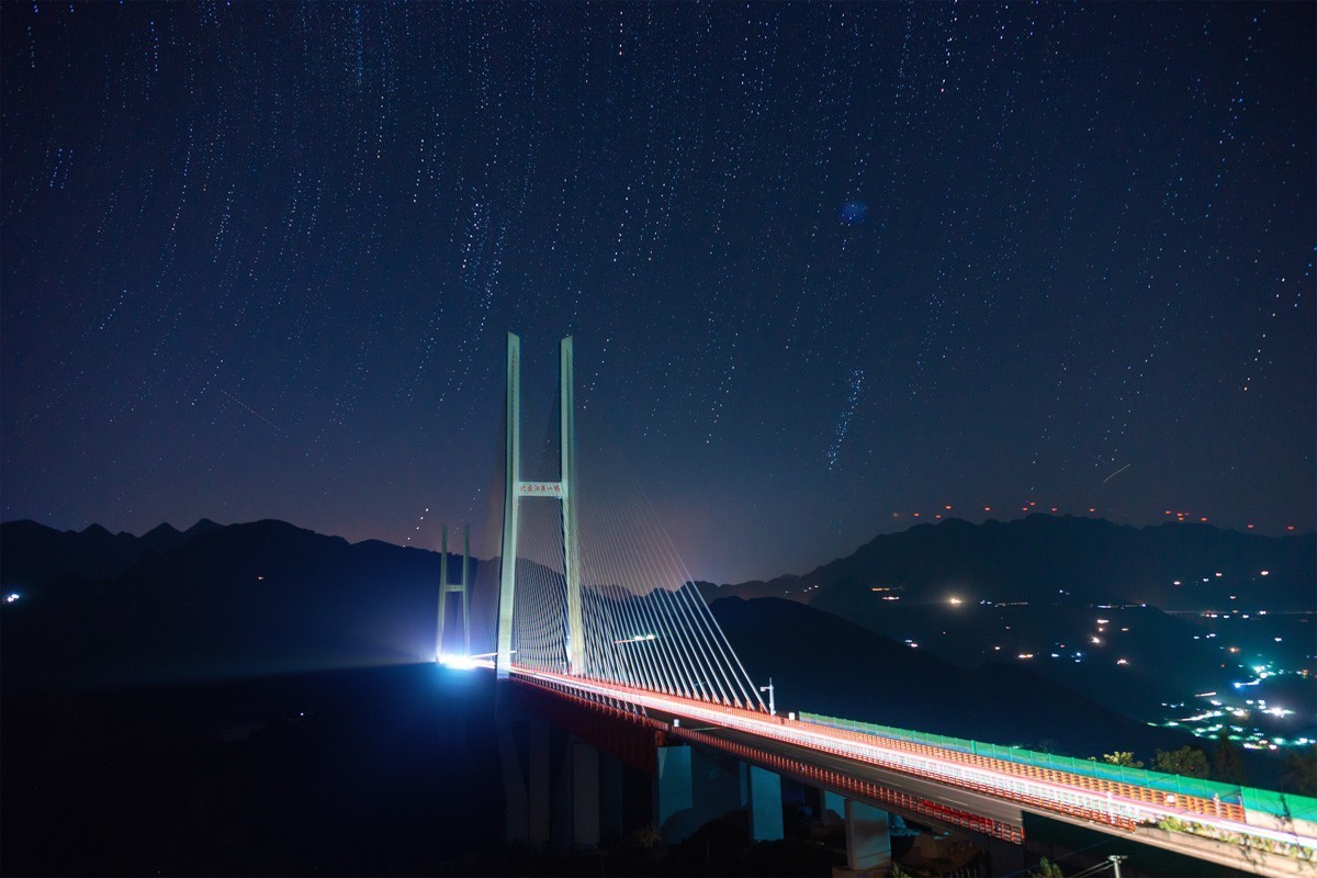 北盘江大桥夜景图片