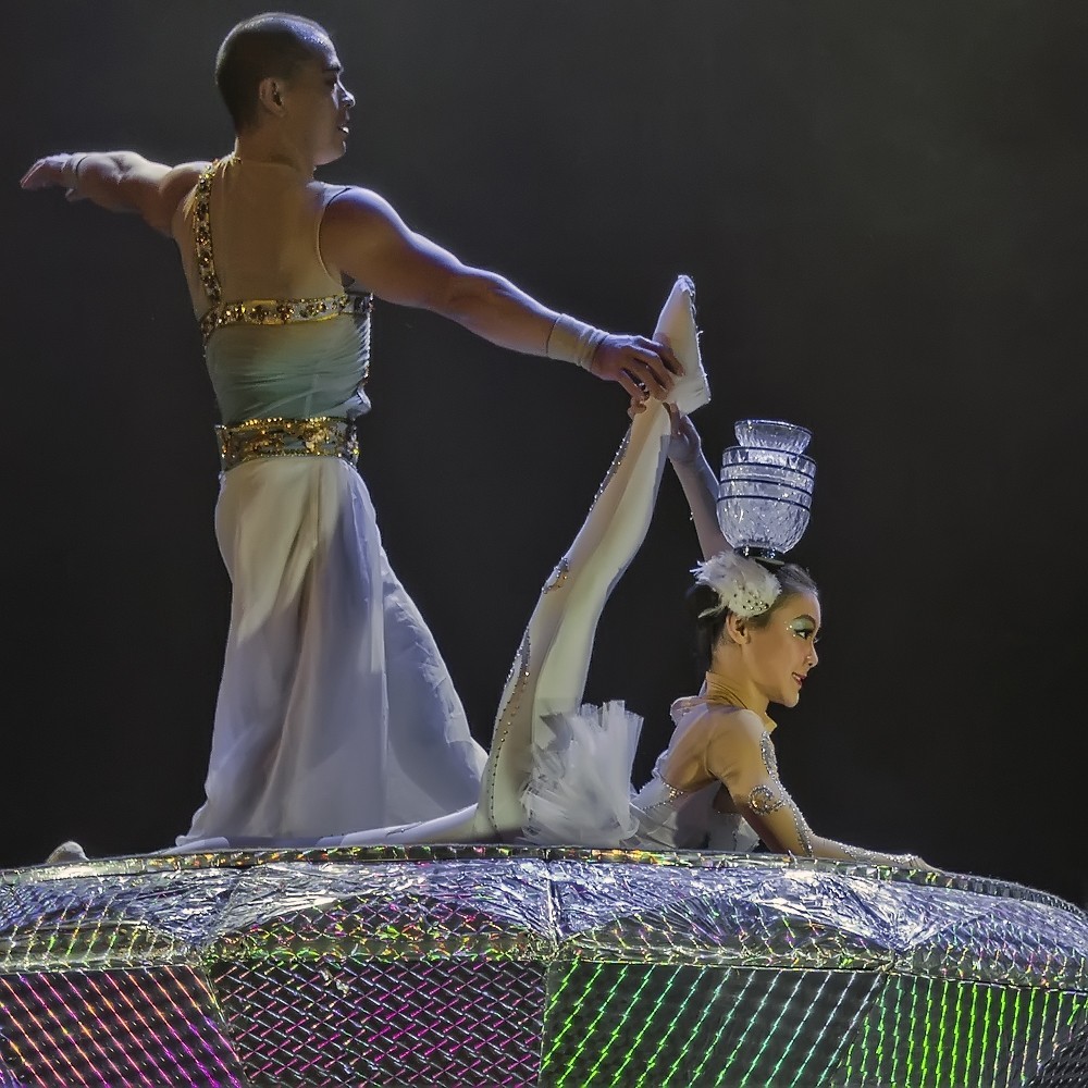 舞台摄影杂技之顶碗4