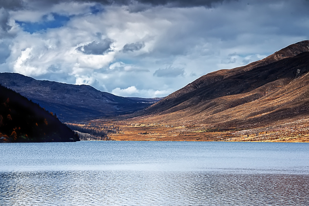 川西风光：康定木格措（祝朋友们元旦快乐）