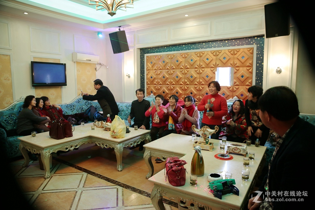 花甲之恋-------难忘的同学会