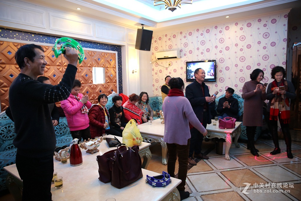 花甲之恋-------难忘的同学会