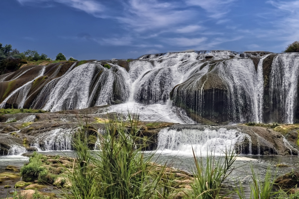 多彩贵州黄果树风景名胜区之陡坡塘瀑布