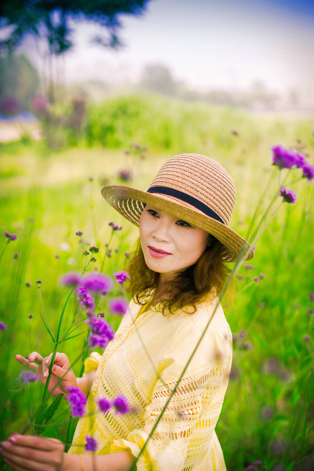 那等在季节里的容颜如莲花开落