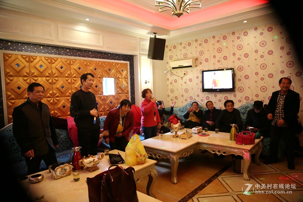 花甲之恋-------难忘的同学会