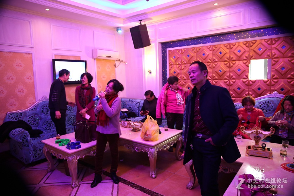 花甲之恋-------难忘的同学会