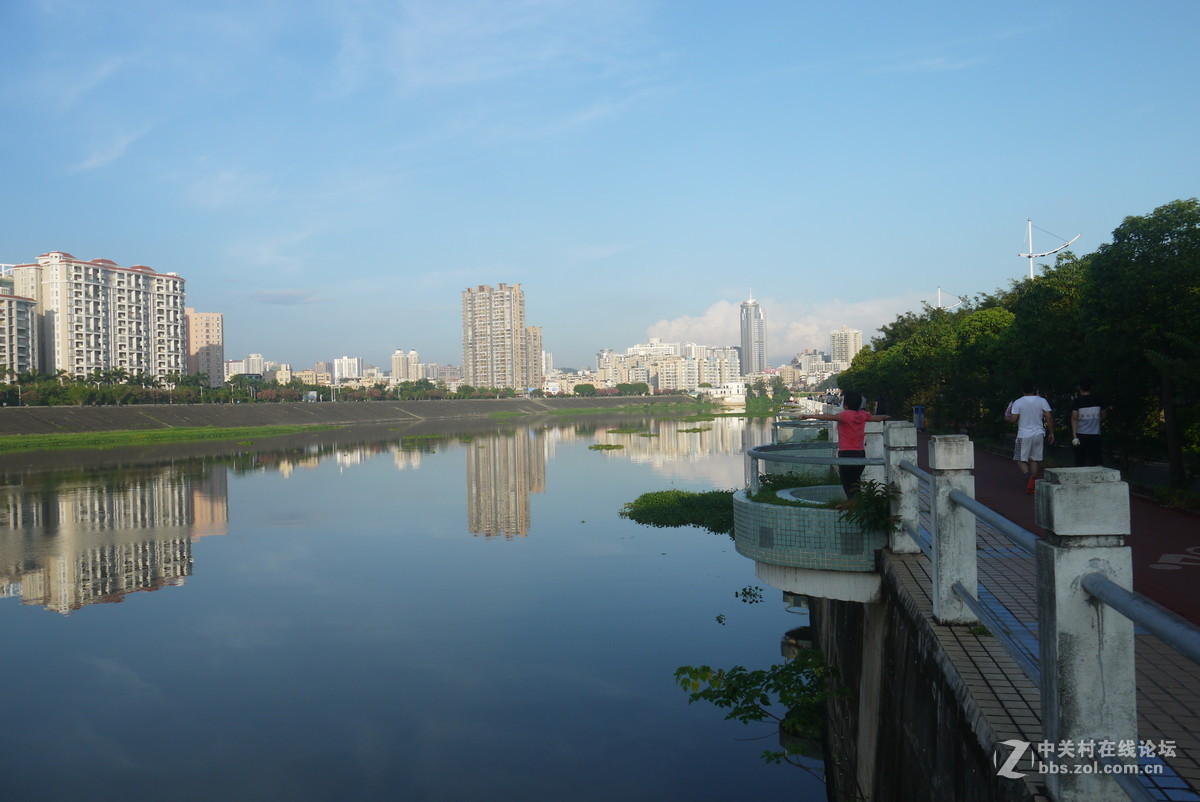 把旧相机拿出来晒晒太阳