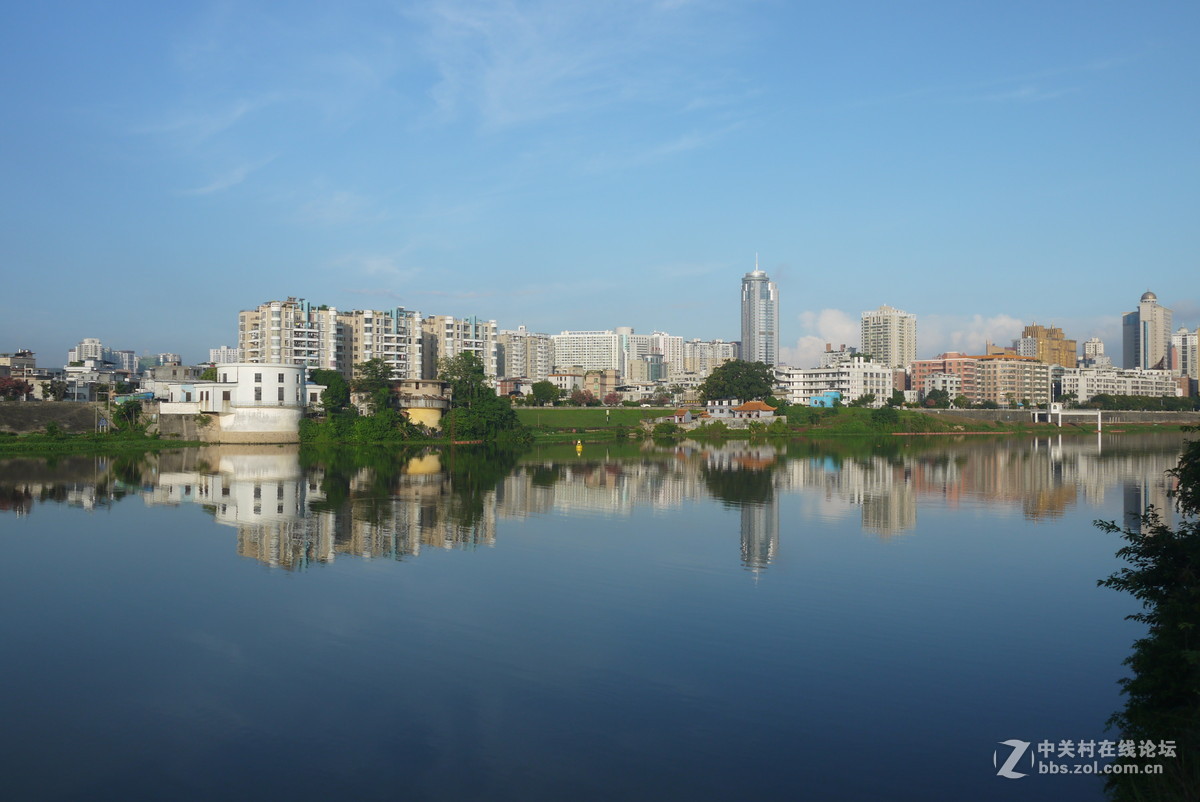 把旧相机拿出来晒晒太阳