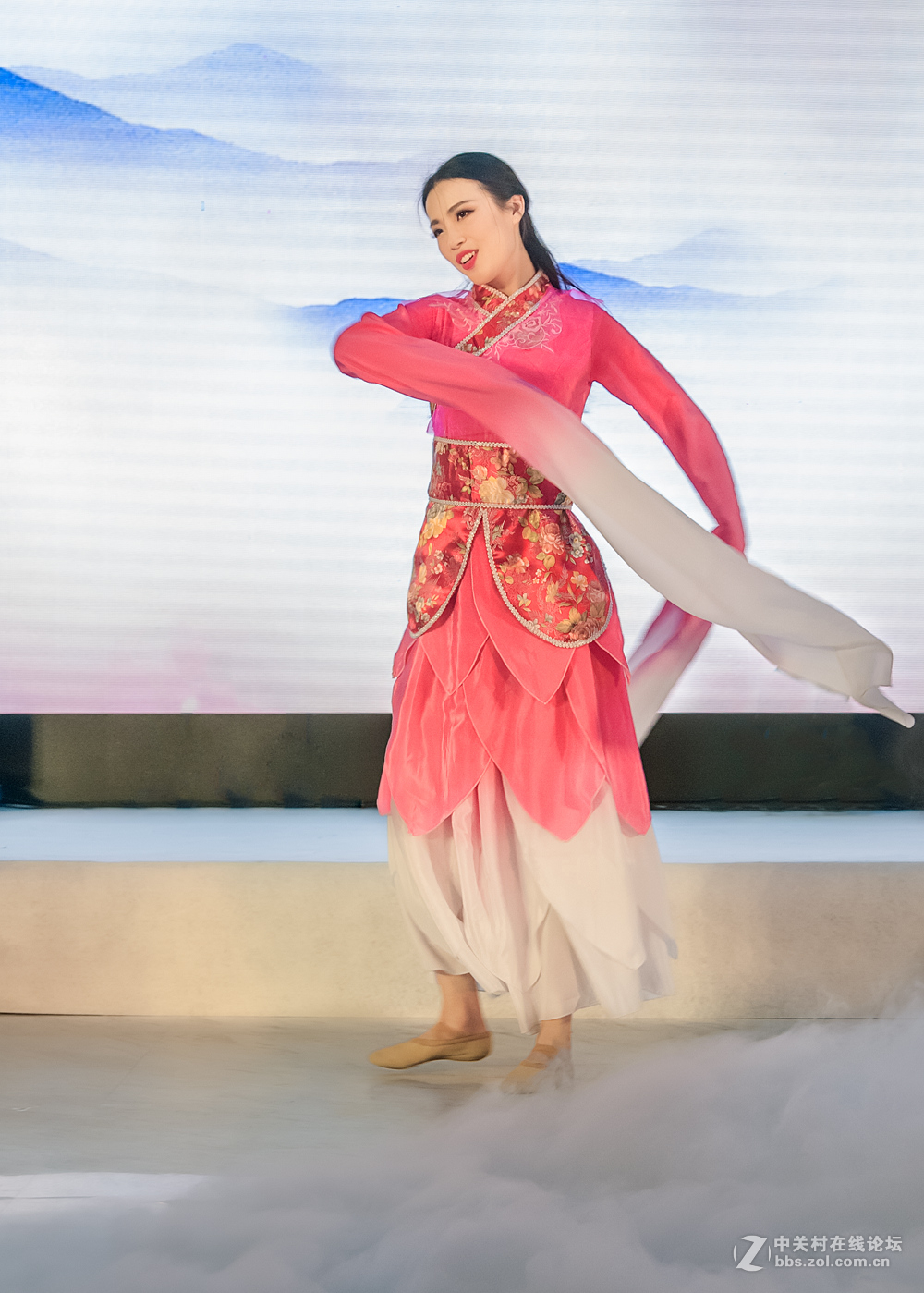 汉韵乐舞《惊鸿》节选