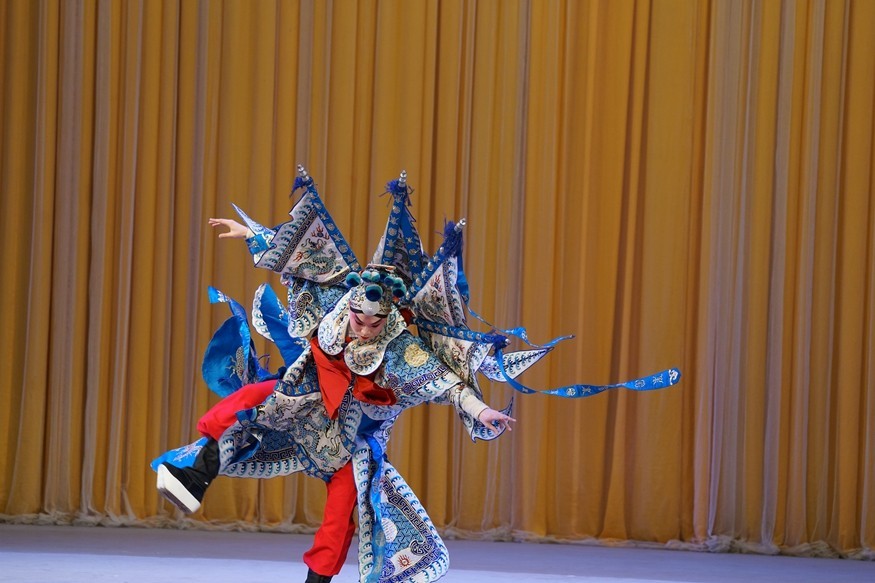 热热闹闹过大年