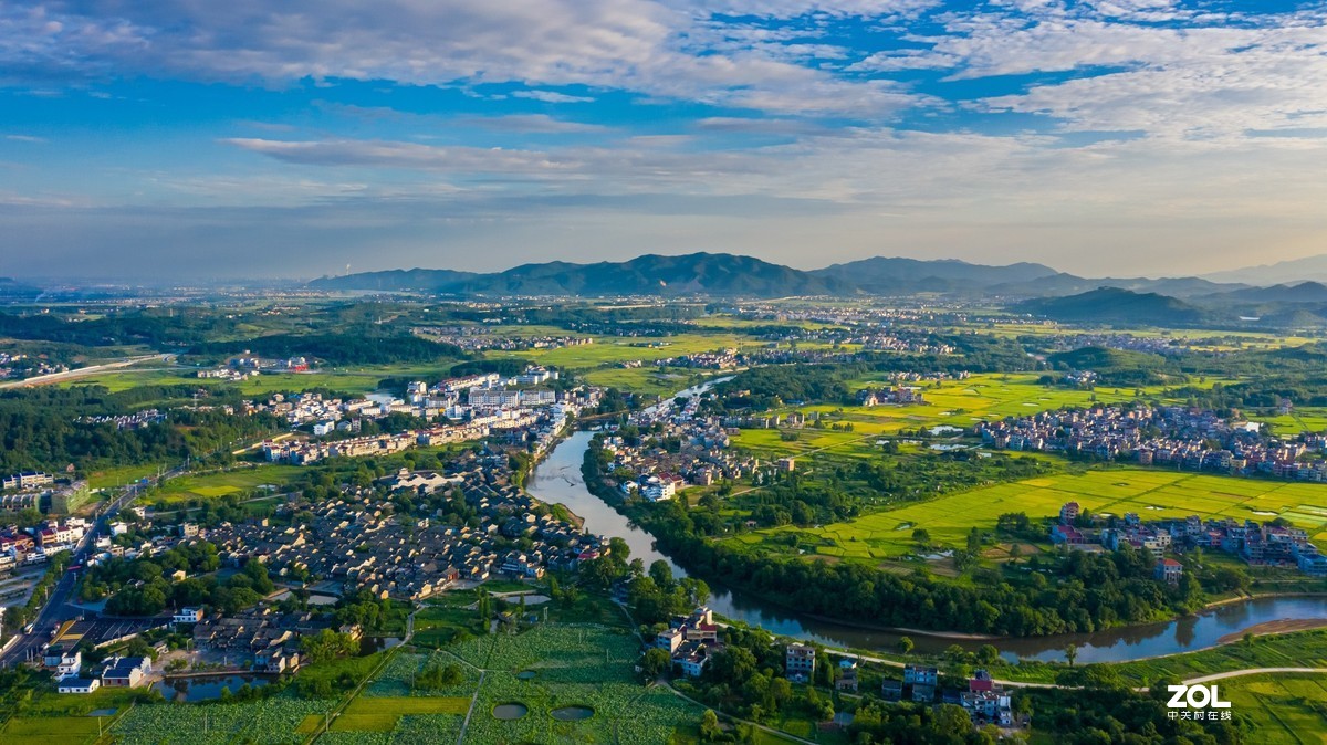 江西吉安：富渼农庄荷花盛开正当时