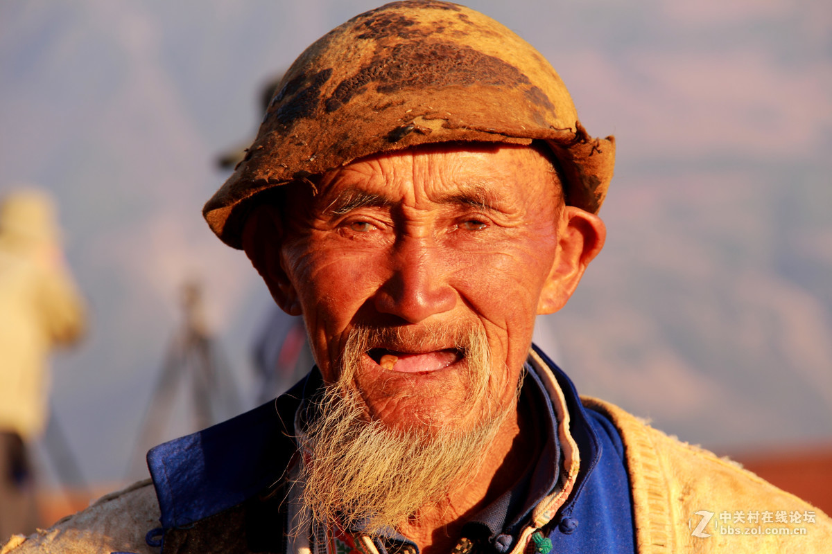 东川红土地明星