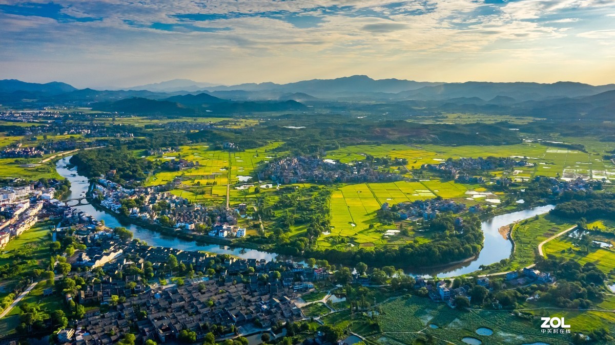 江西吉安：富渼农庄荷花盛开正当时