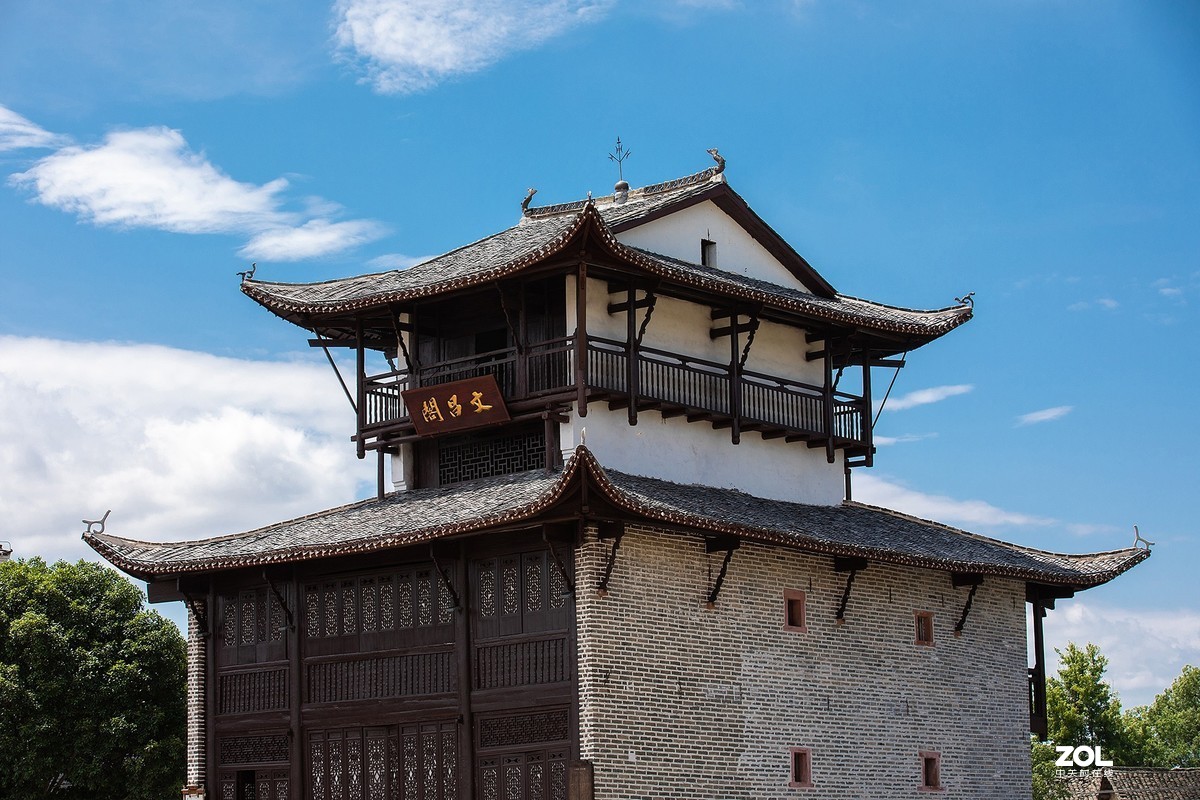 江西吉安：富渼农庄荷花盛开正当时