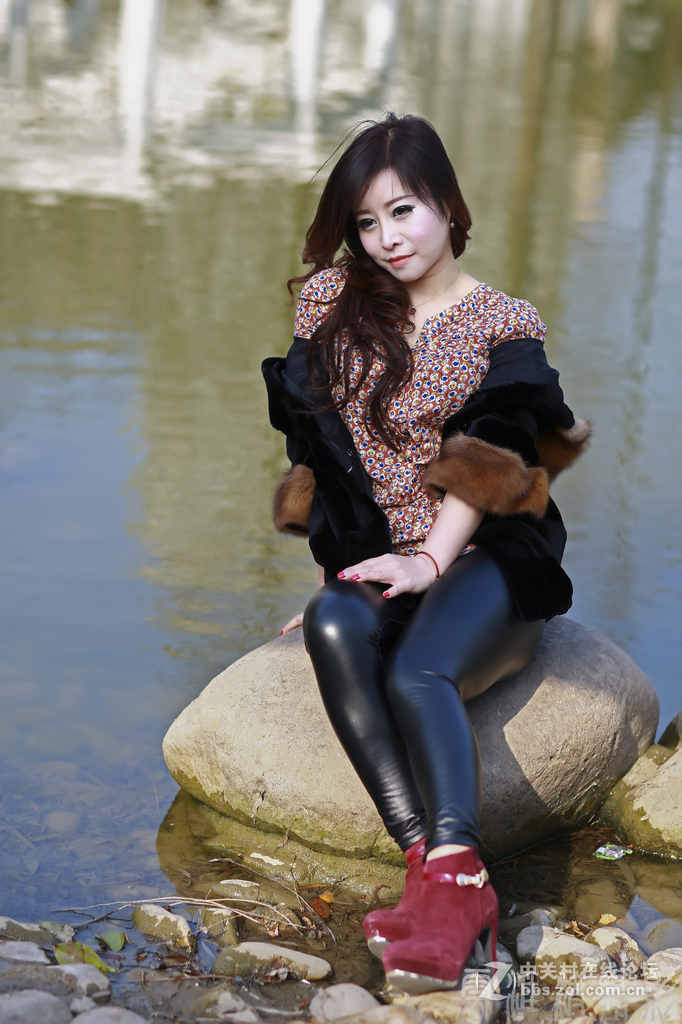 《风韵犹存的美妇人》-中关村在线摄影论坛