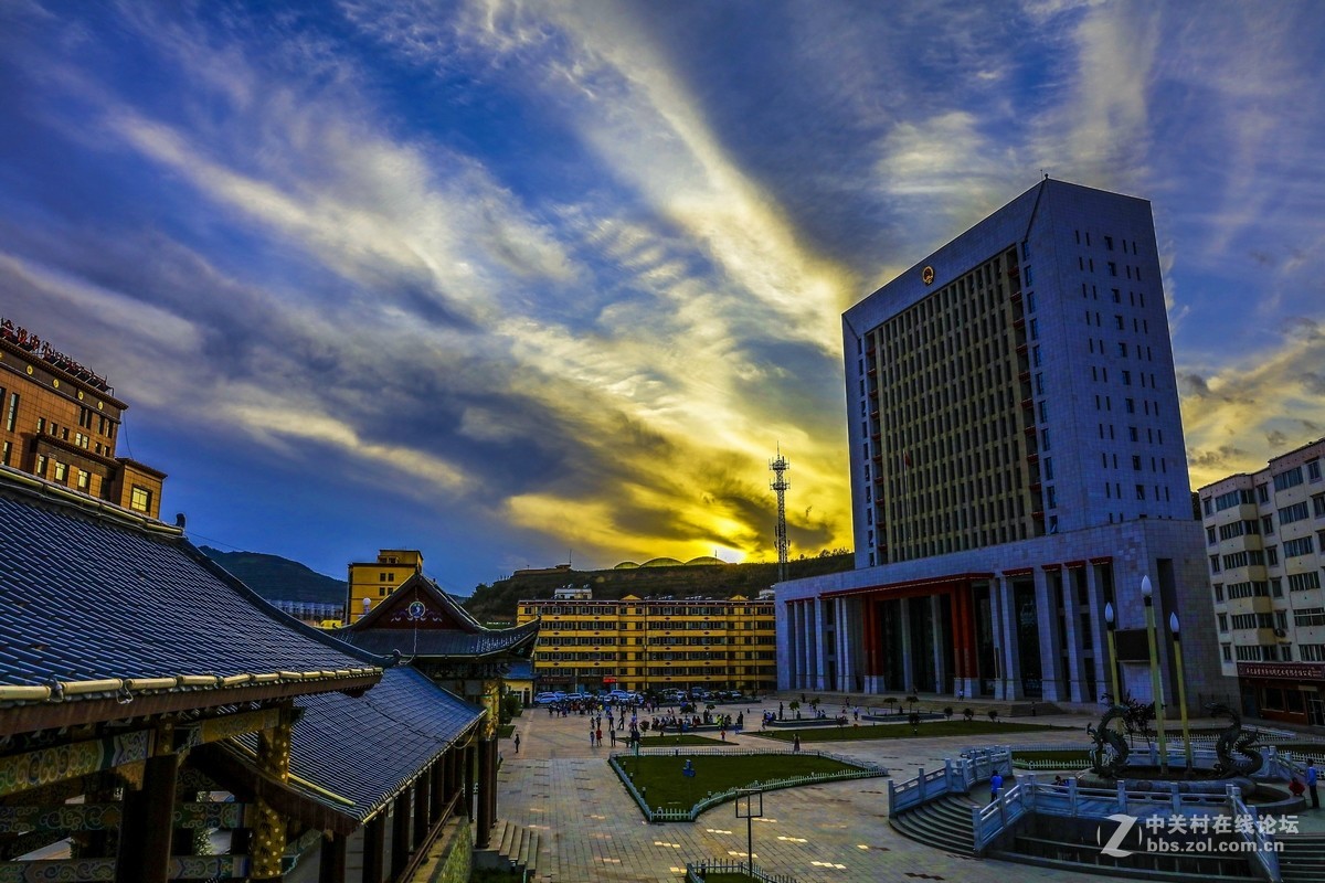 川西北甘南行卓尼县城