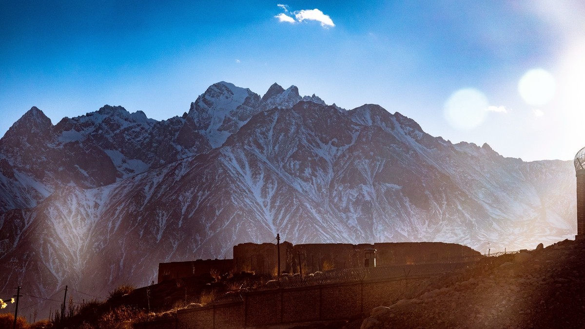 南彊行一一塔什库尔干塔吉克自治县