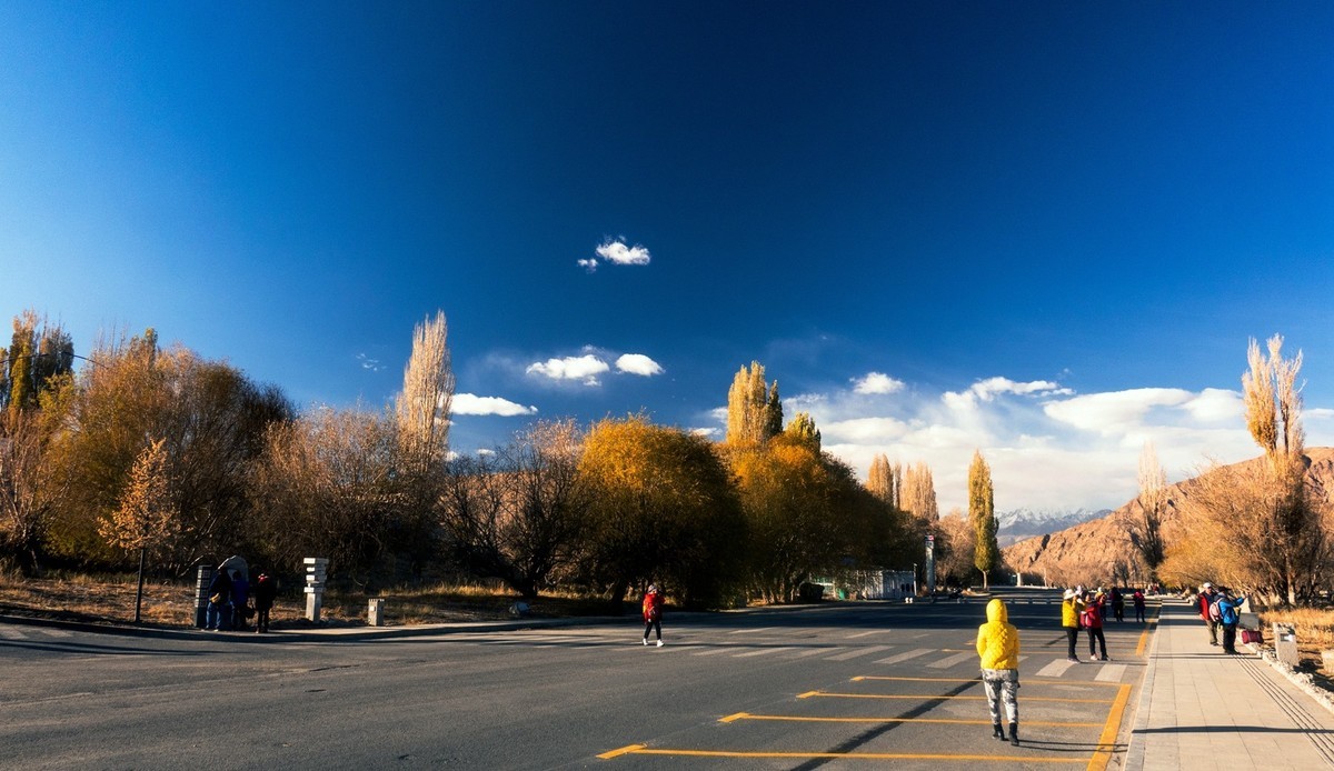 南彊行一一塔什库尔干塔吉克自治县