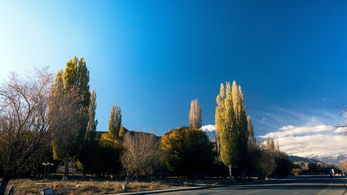 南彊行一一塔什库尔干塔吉克自治县