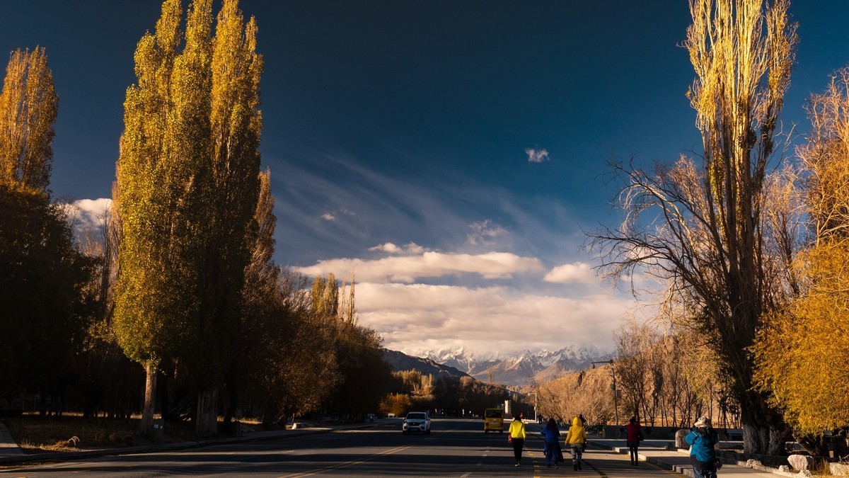 南彊行一一塔什库尔干塔吉克自治县