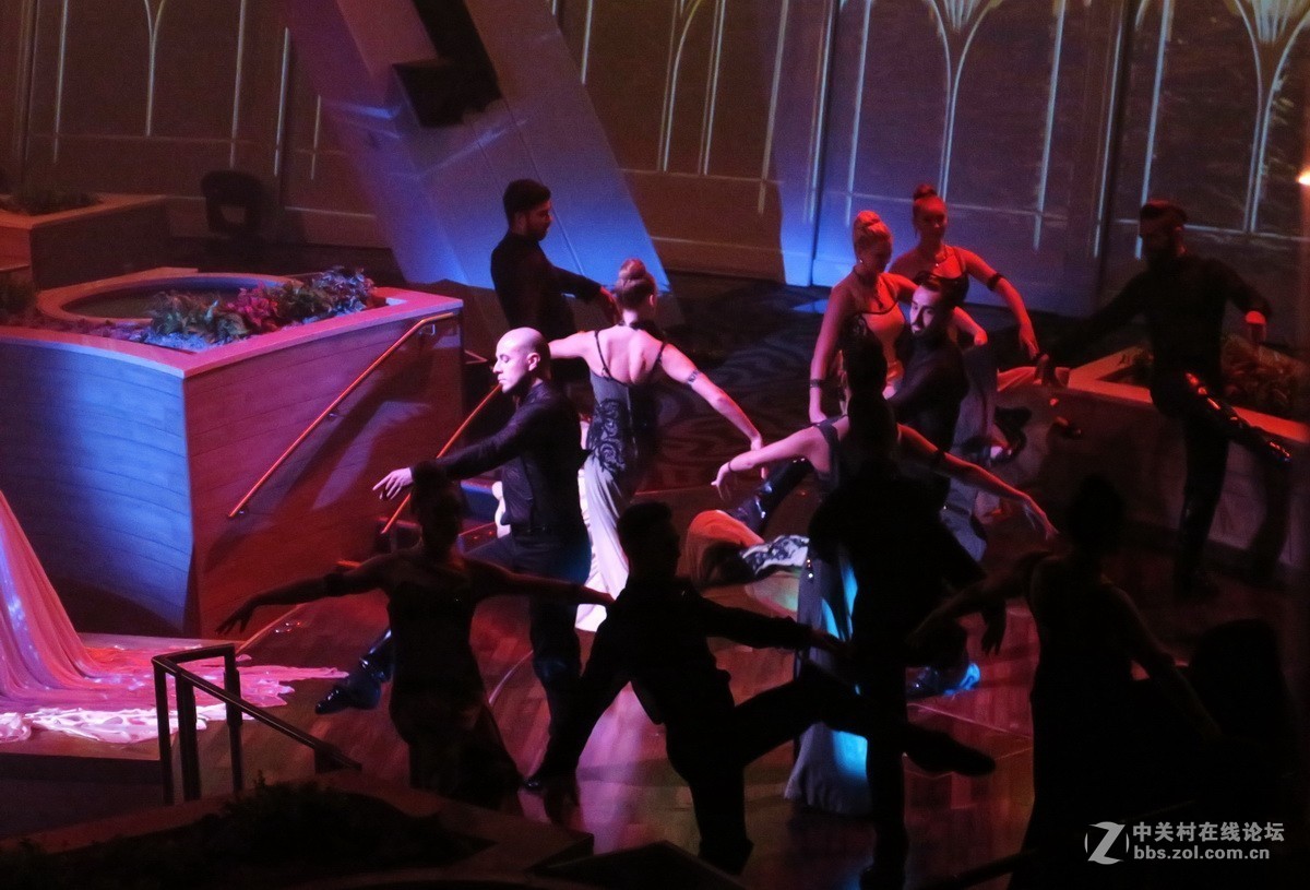 邮轮上的精彩演出——《星海传奇》之（四）