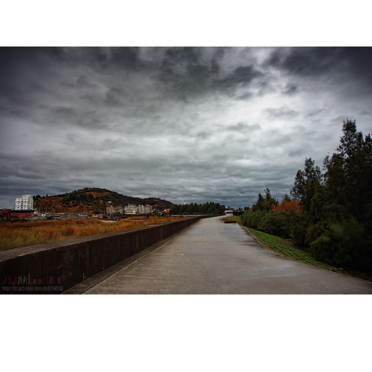 疫情下清冷的江口