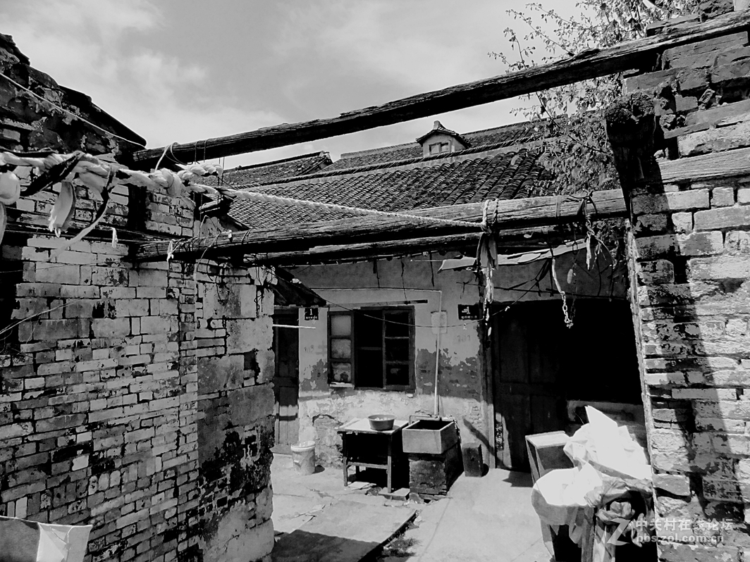 黑白画映 老街故事