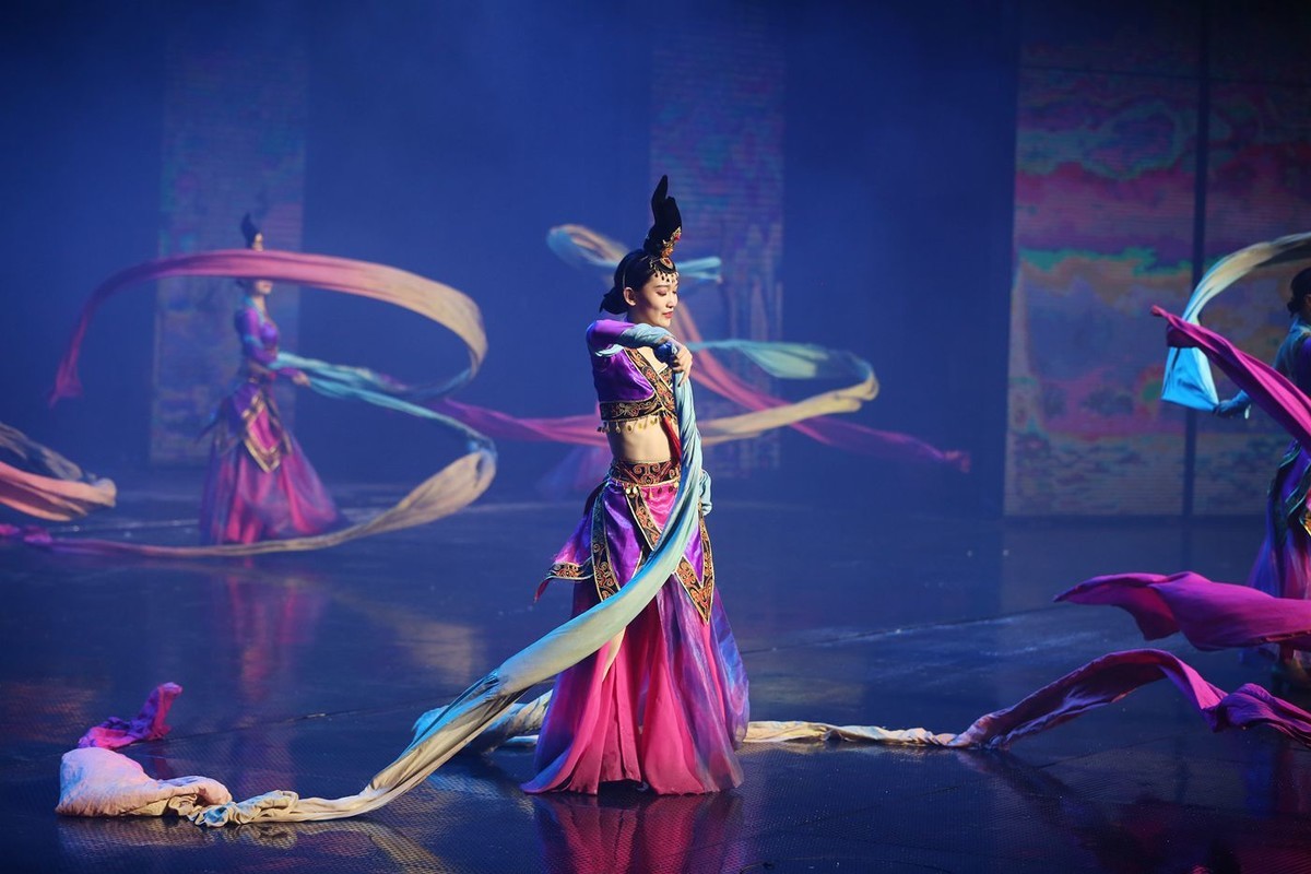 炭河千古情剧照妲己艳舞