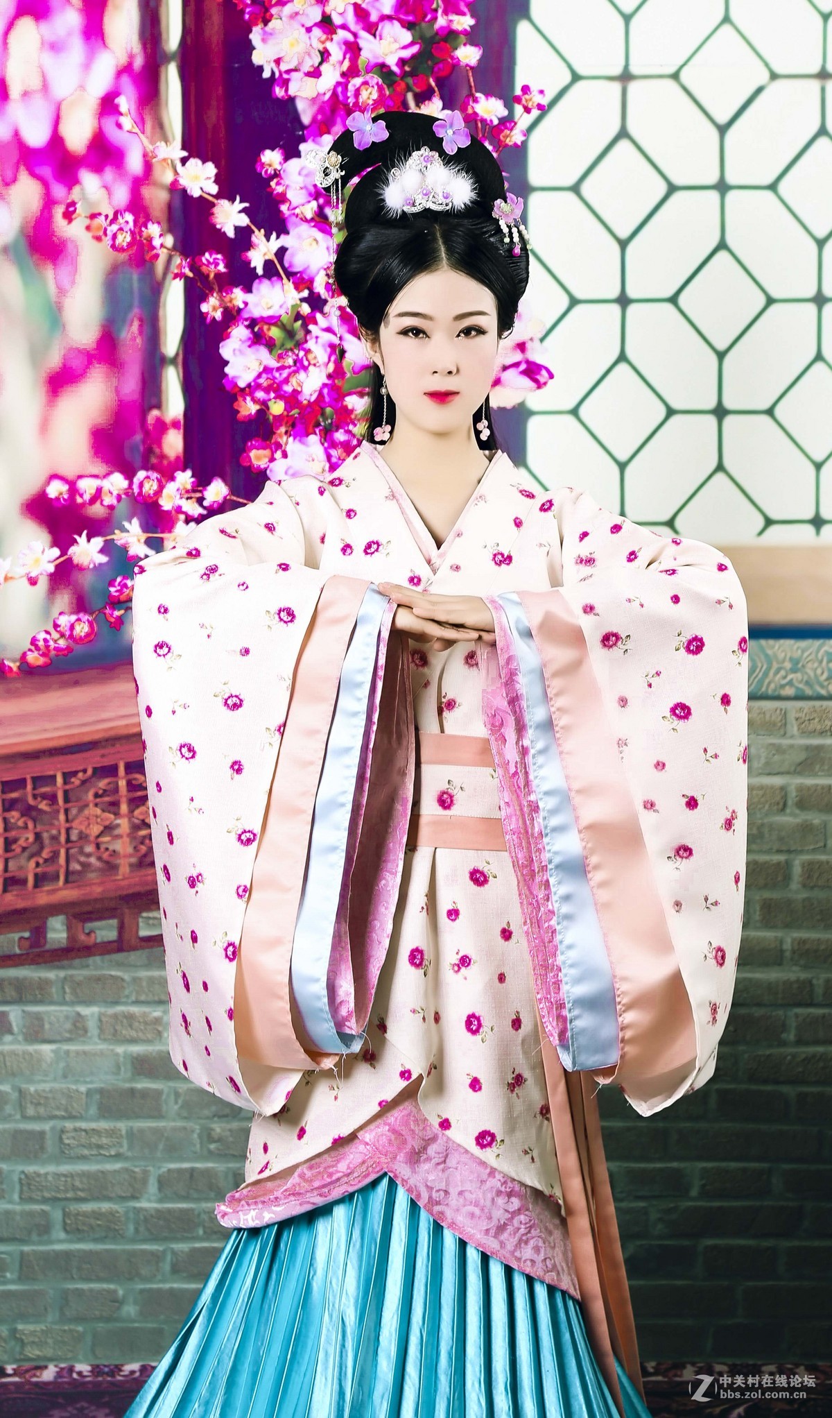 求助后期调色，望大师给予知道，感激不尽