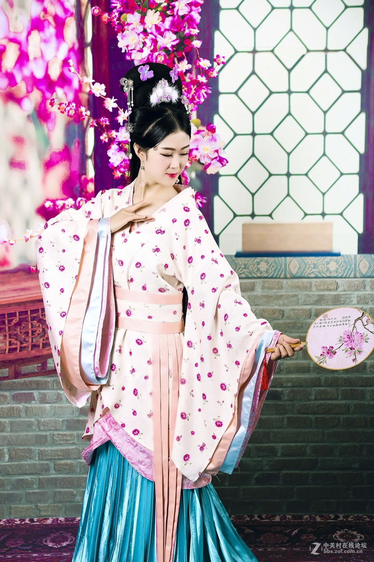 求助后期调色，望大师给予知道，感激不尽