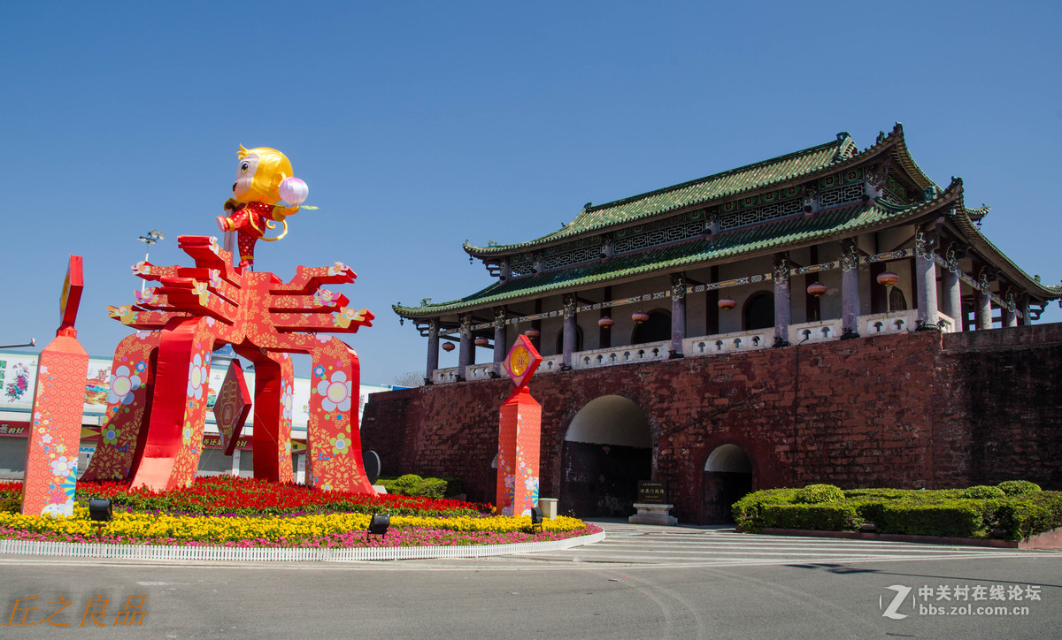 春光明媚的莞城文化广场