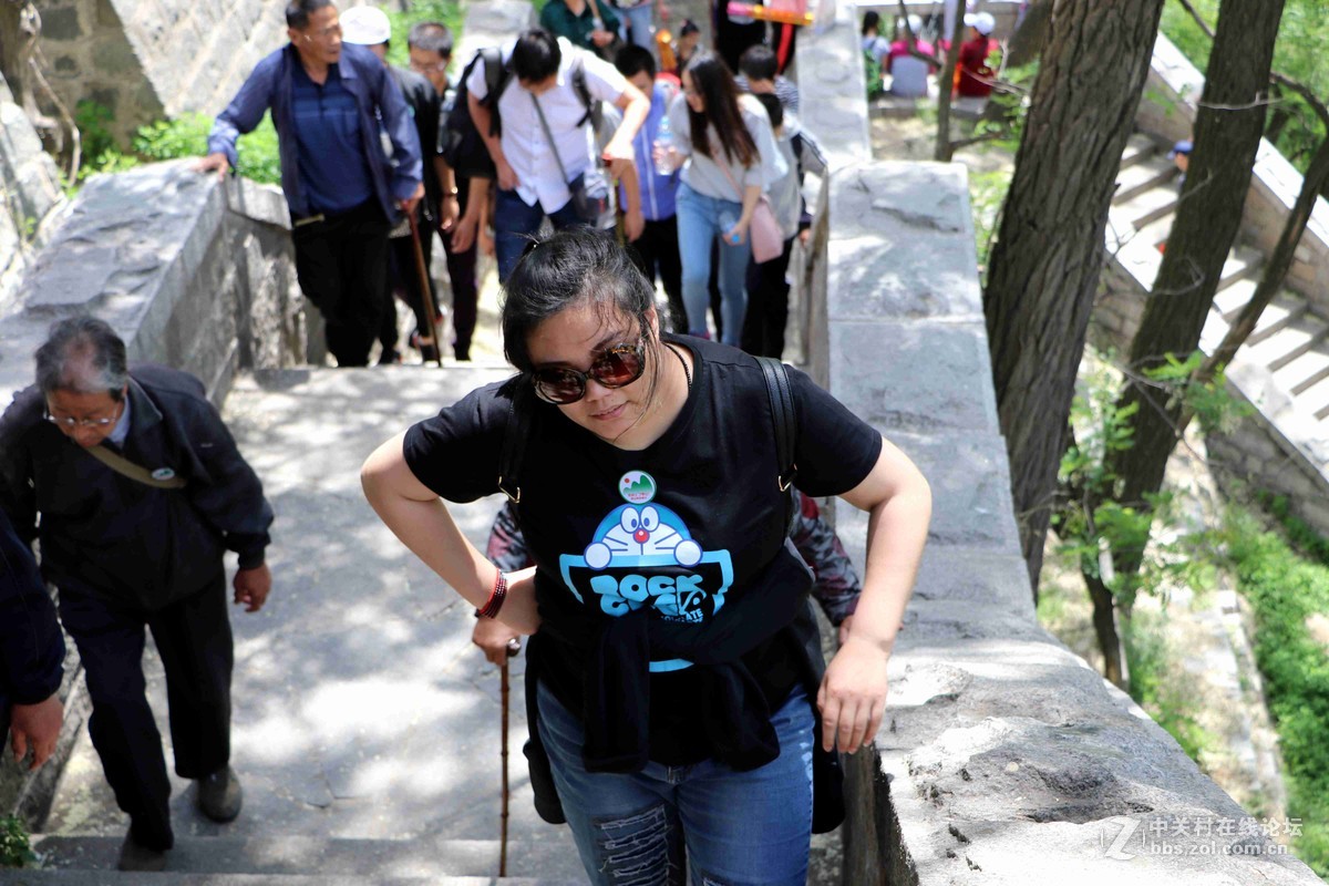 2016表白日与泰山奶奶亲密接触一把