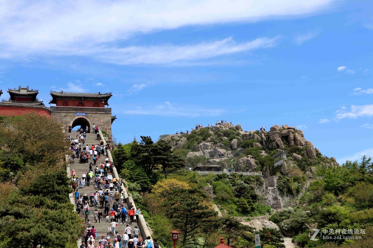 2016表白日与泰山奶奶亲密接触一把