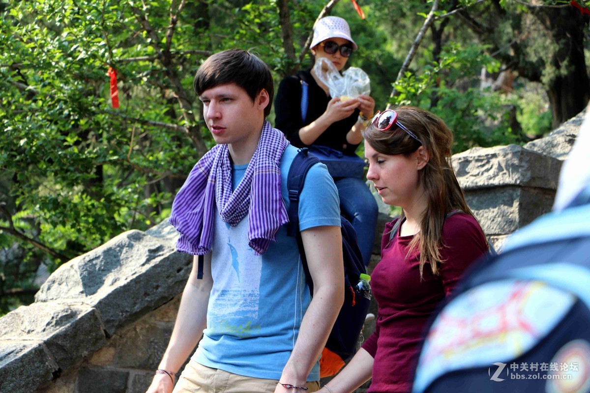 2016表白日与泰山奶奶亲密接触一把