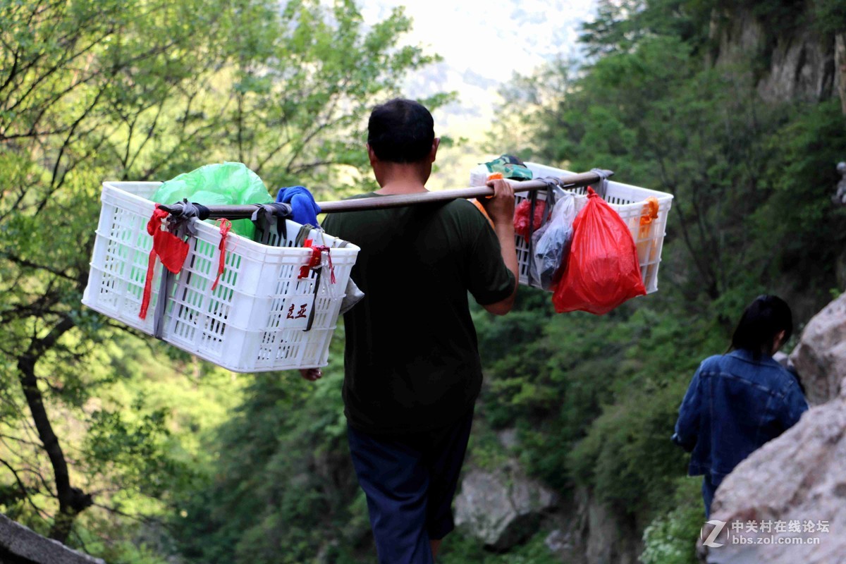 2016表白日与泰山奶奶亲密接触一把