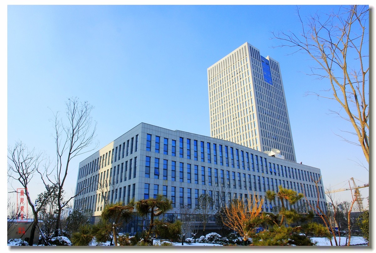 #佳能月赛-冬日精彩#雪后沛县之新城广场景色