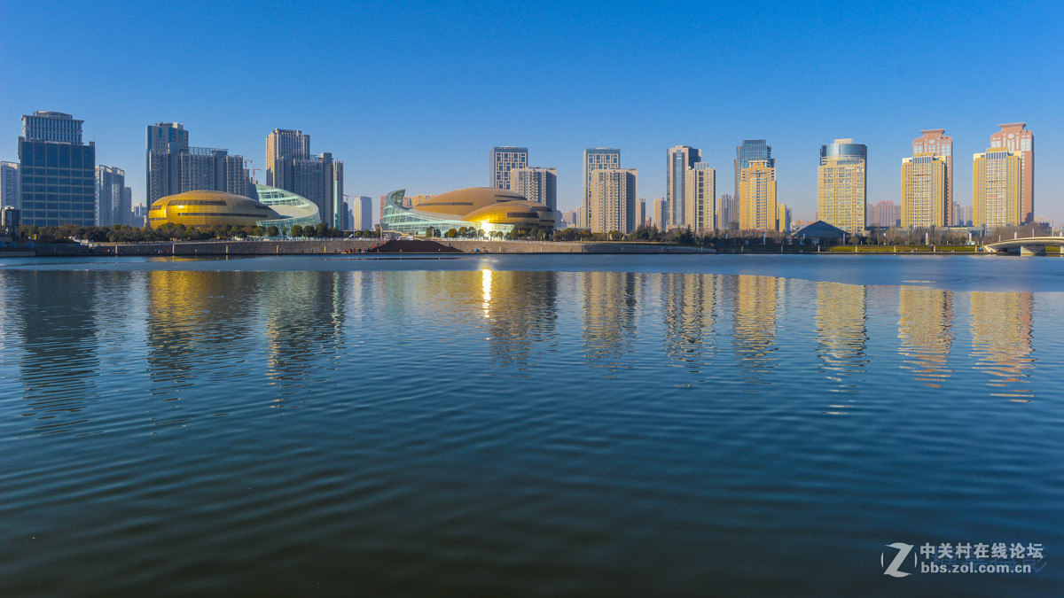 大年初一早上郑州如意湖国际会展中心景色