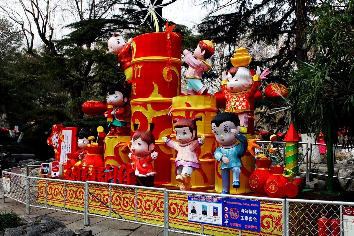 猪年末尾趵突泉灯展随拍。