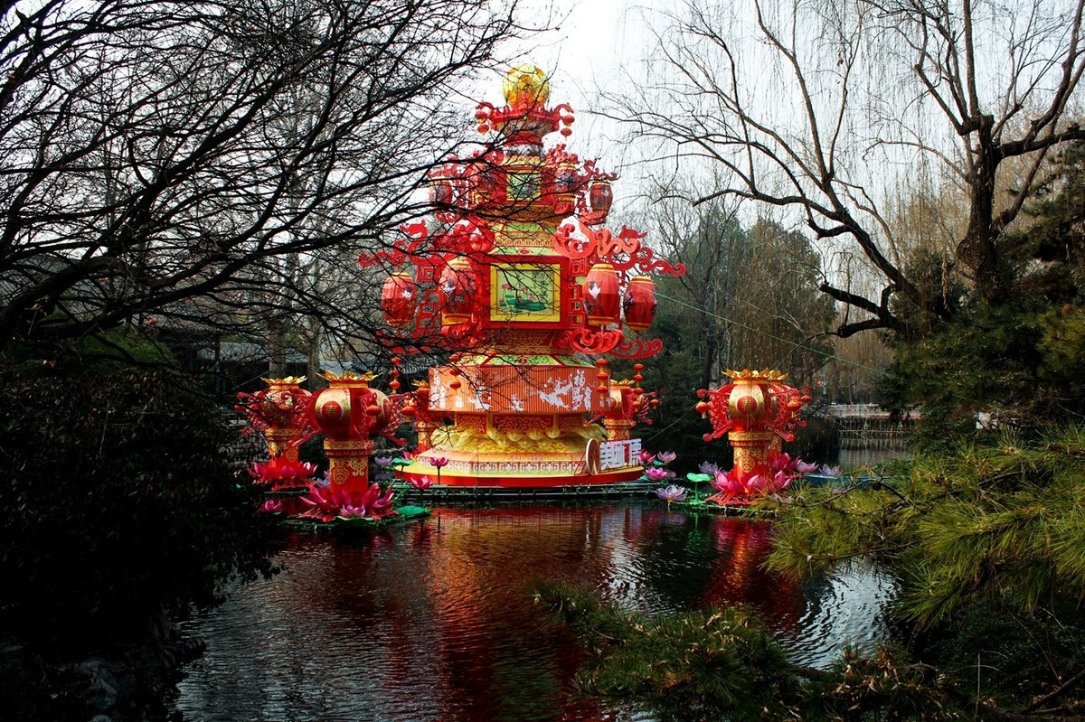 猪年末尾趵突泉灯展随拍。